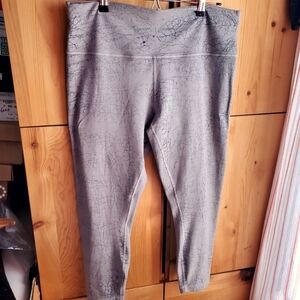 Lululemon Wunder Train HR 26^ Tights Size 16 In Thread Dye Rover Black